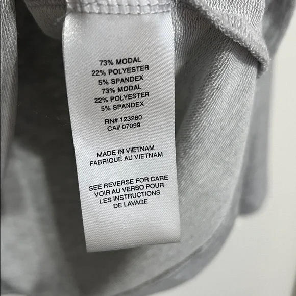 Travis Mathew men’s small twist of like quarter zip pullover grey blue